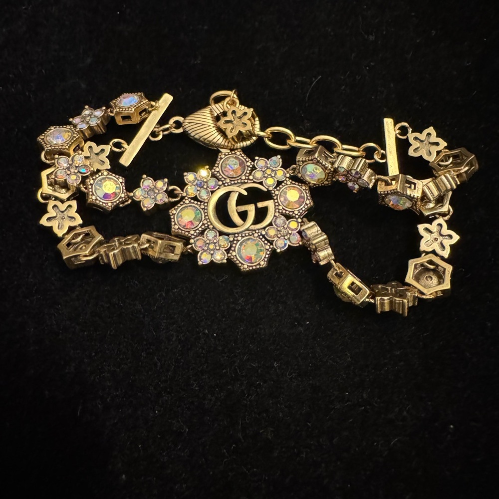 Gucci Gold Filigree Bracelet